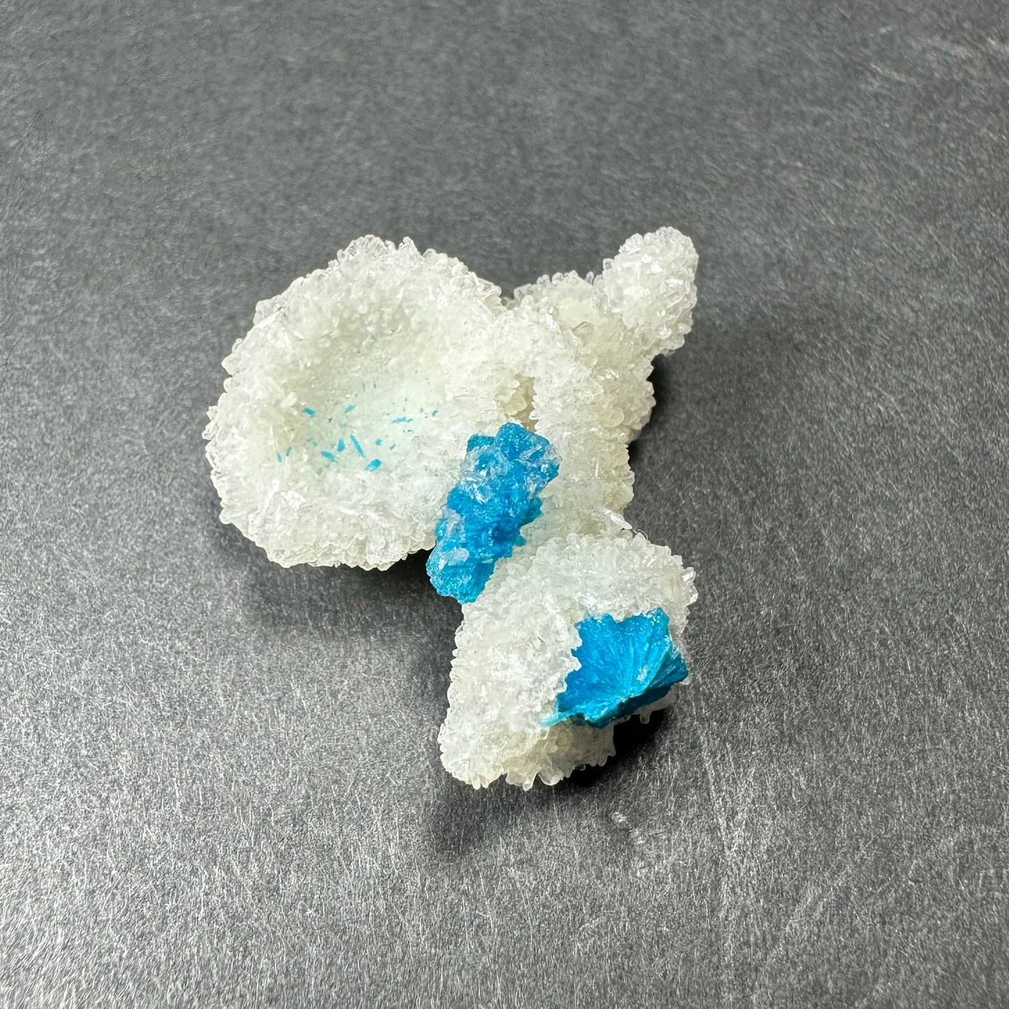 Cavansite Ball 'Floaters' on Stilbite SM from Maharashtra, Pune, India