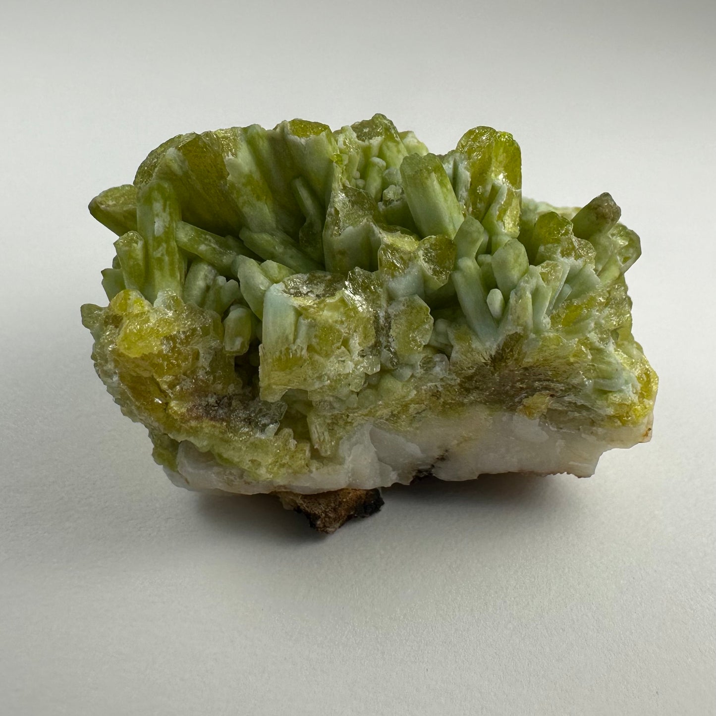 Pyromorphite with Plumbogummite on Matrix from Guangxi, China