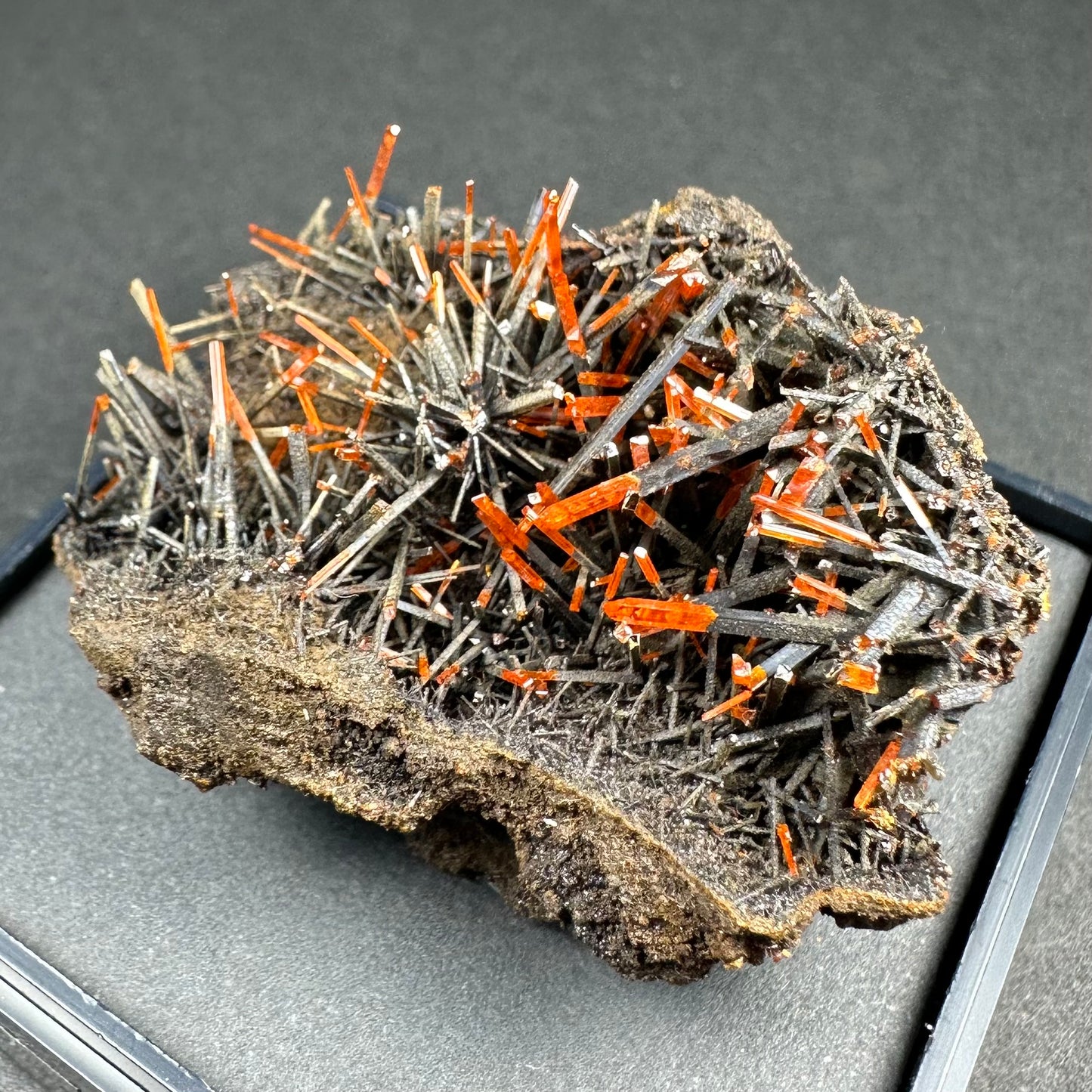 Crocoite on Matrix